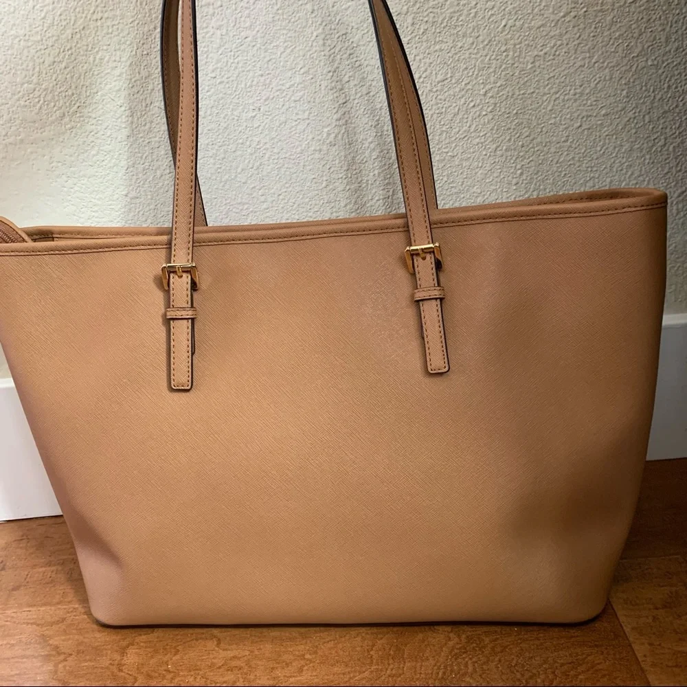 NWT Michael Kors Acorn Jet Set Travel Multi Function Leather Tote - Picture 6 of 15